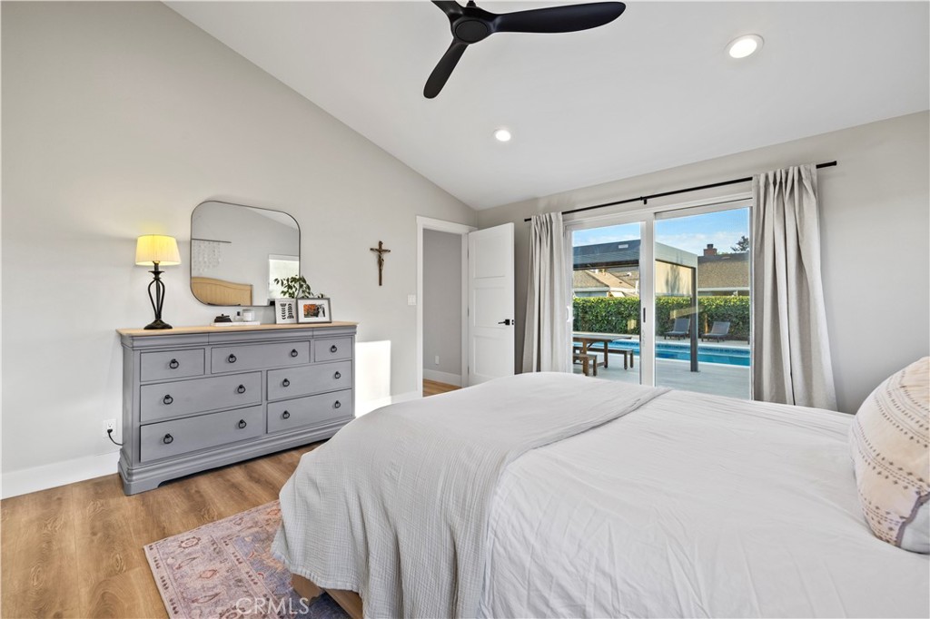 4935 Maureen Lane