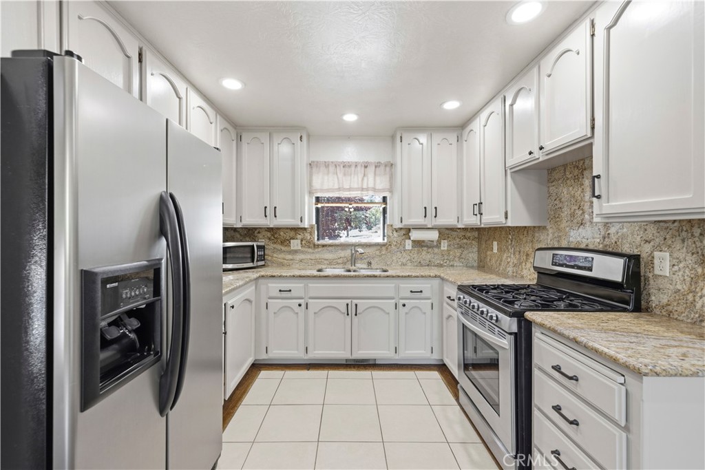 4537 Mt Pinos Way