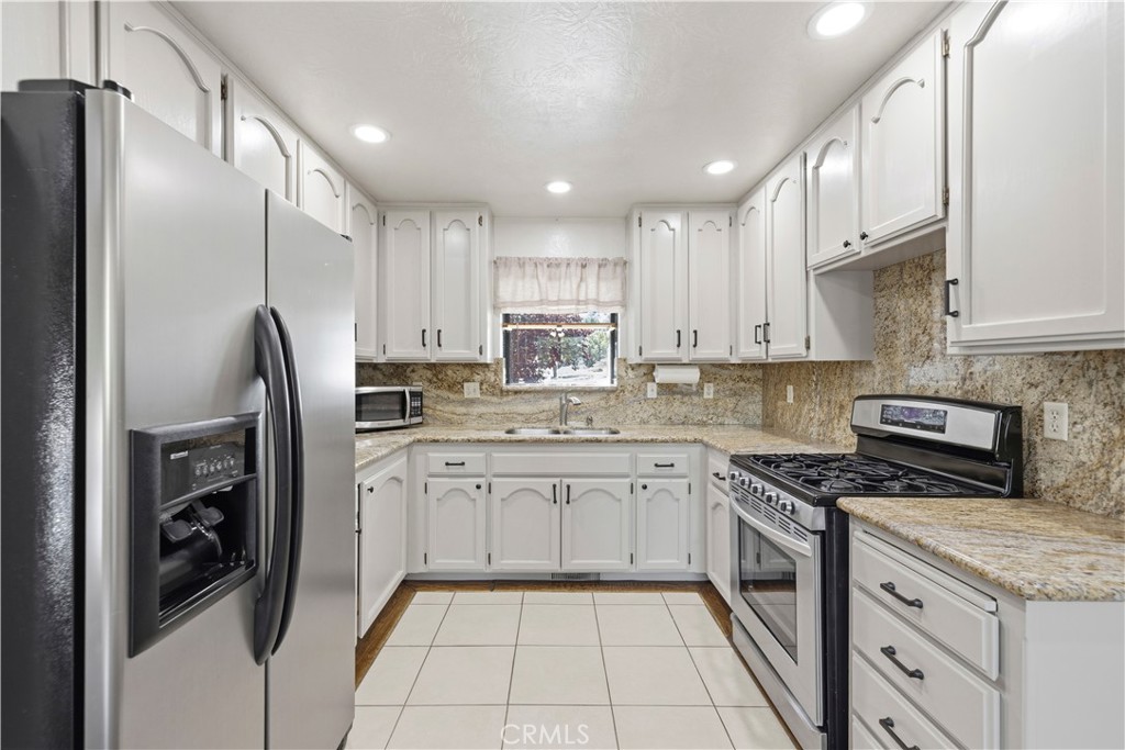 4537 Mt Pinos Way