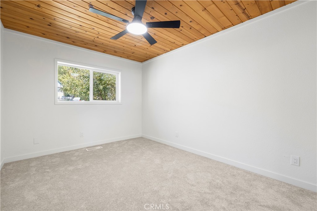 4437 Race Trail