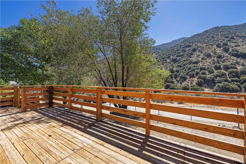 4437 Race Trail