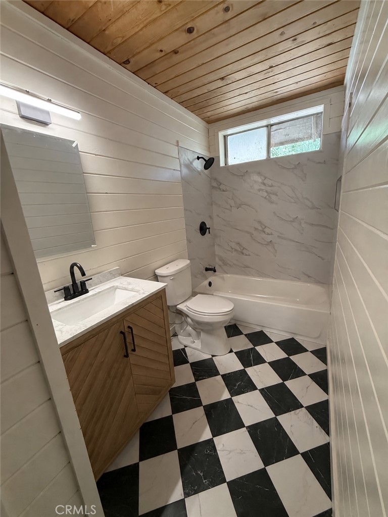 4437 Race Trail