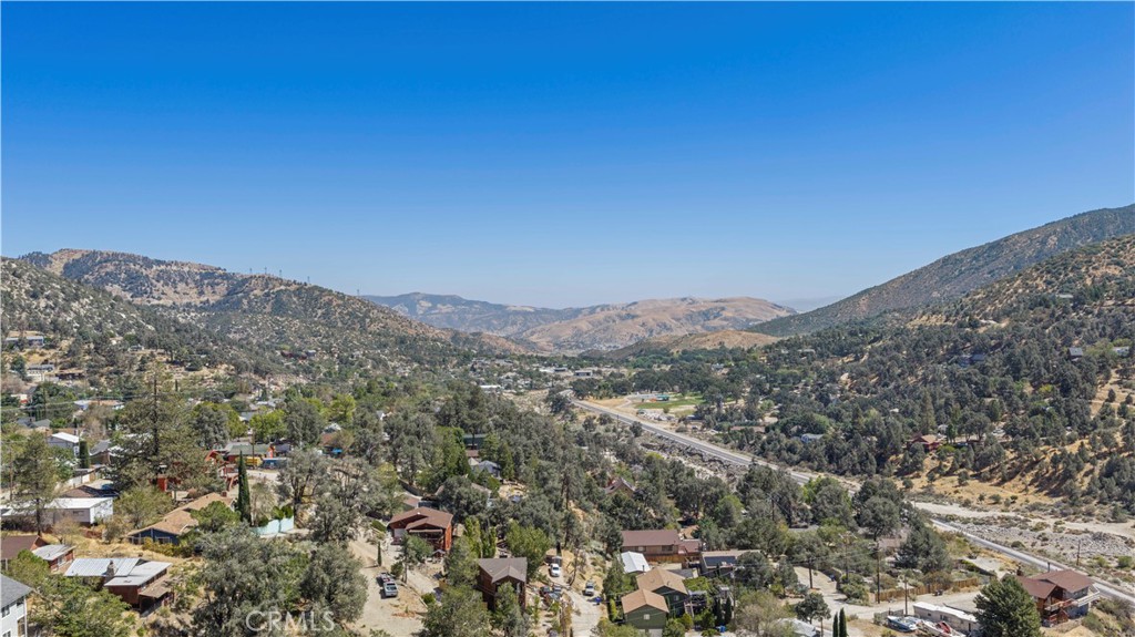 4437 Race Trail