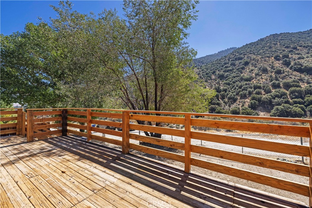 4437 Race Trail