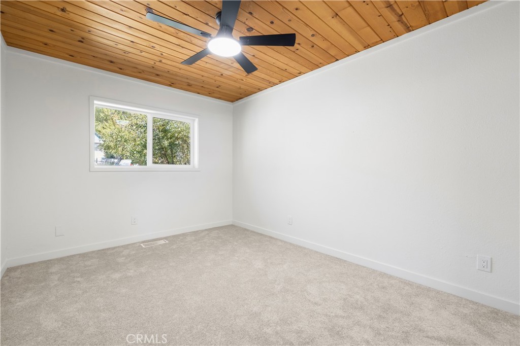 4437 Race Trail