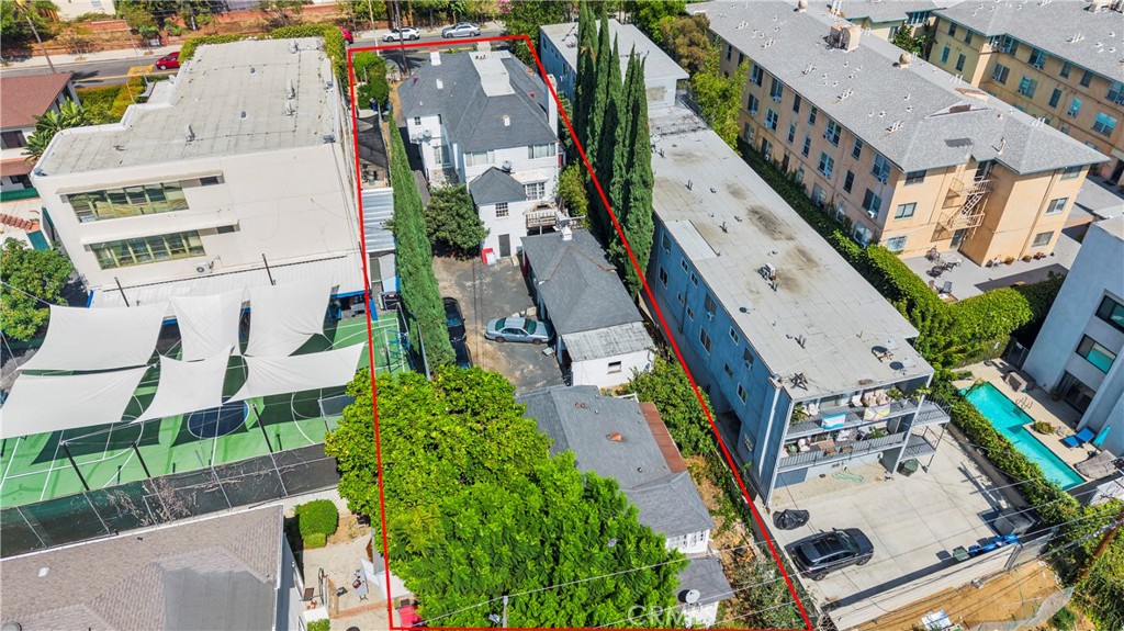 8620 Holloway