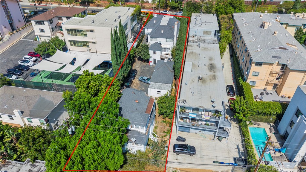8620 Holloway