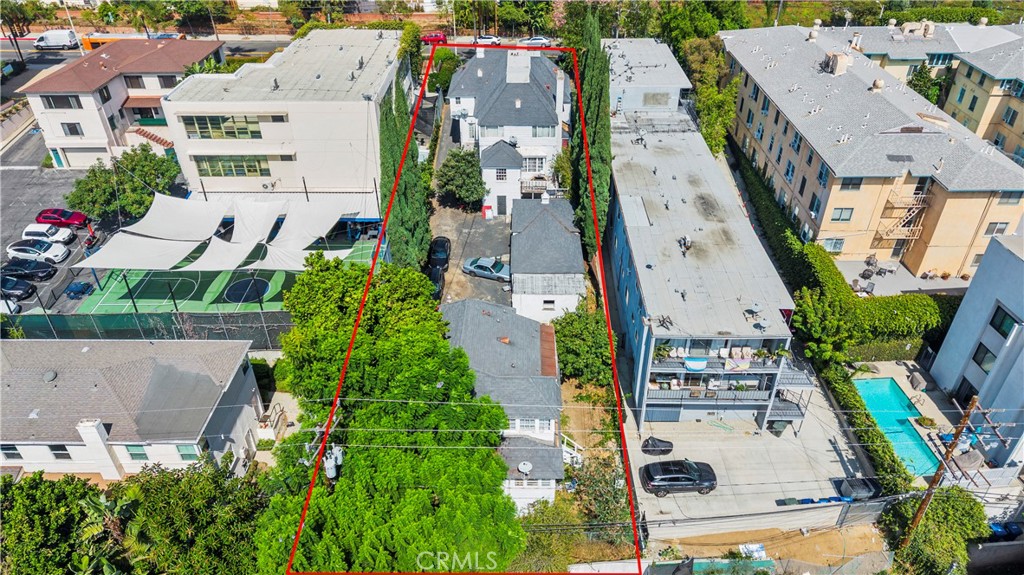 8620 Holloway
