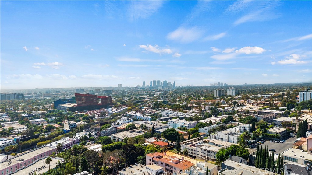 8620 Holloway