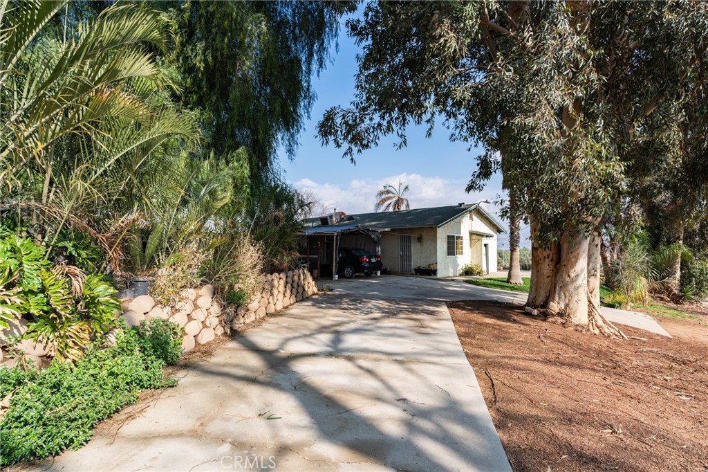 23981 Warren Road