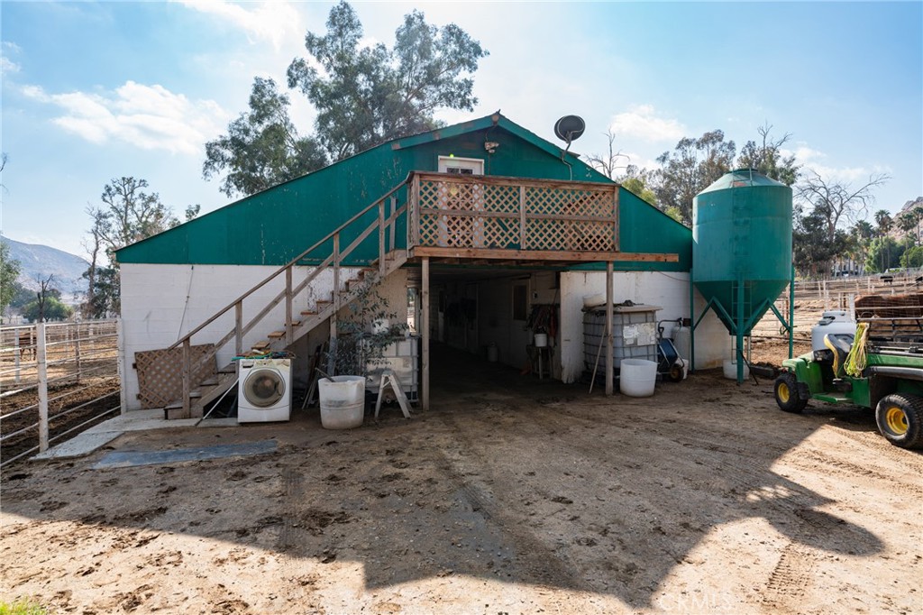 23981 Warren Road