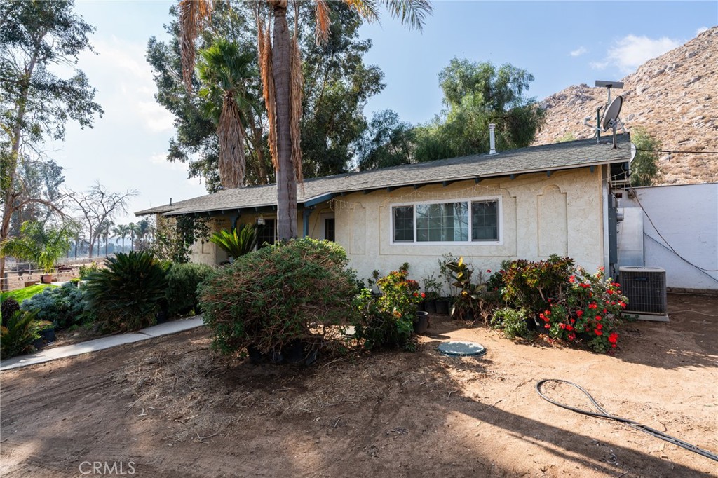 23981 Warren Road