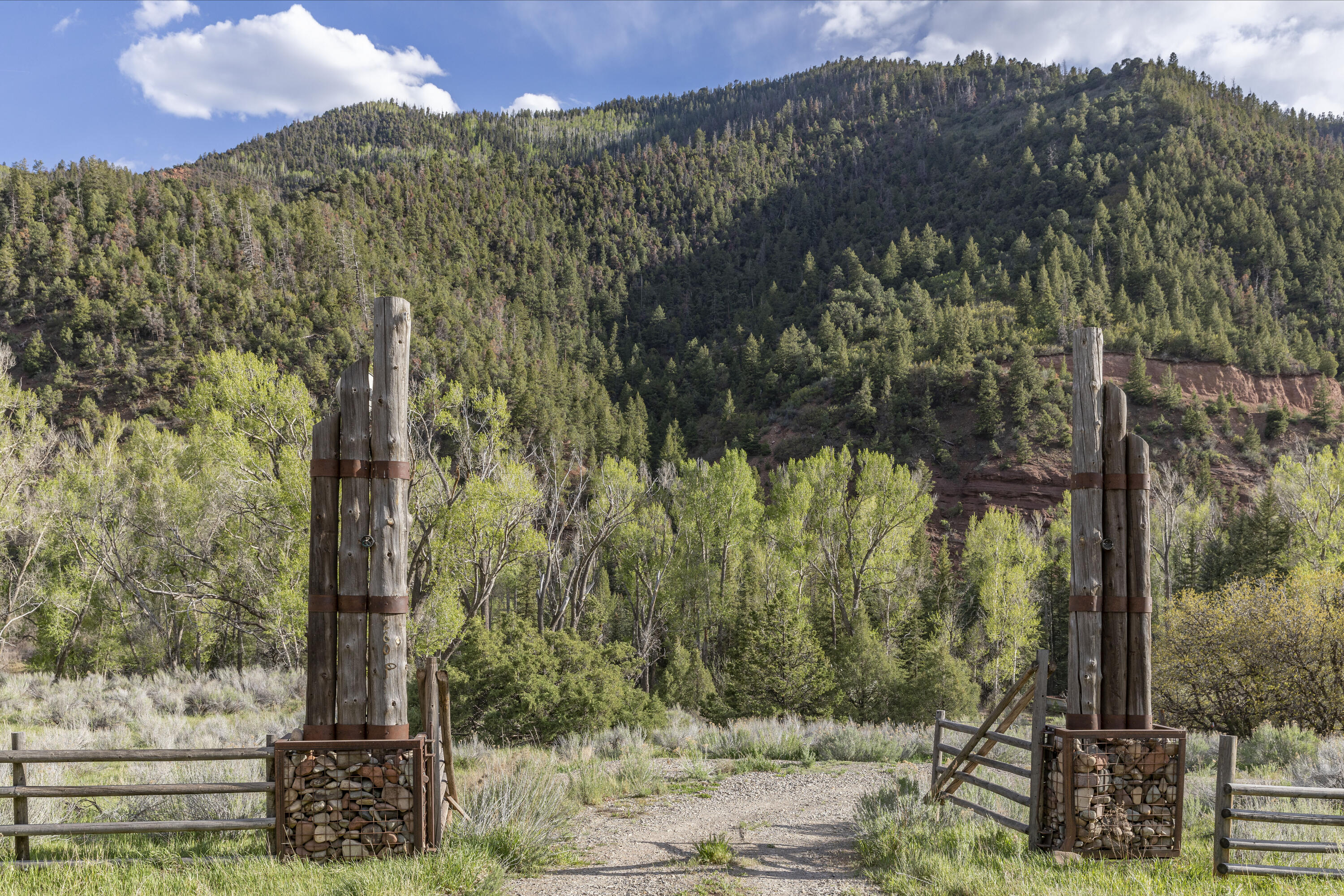 26001 Highway 145