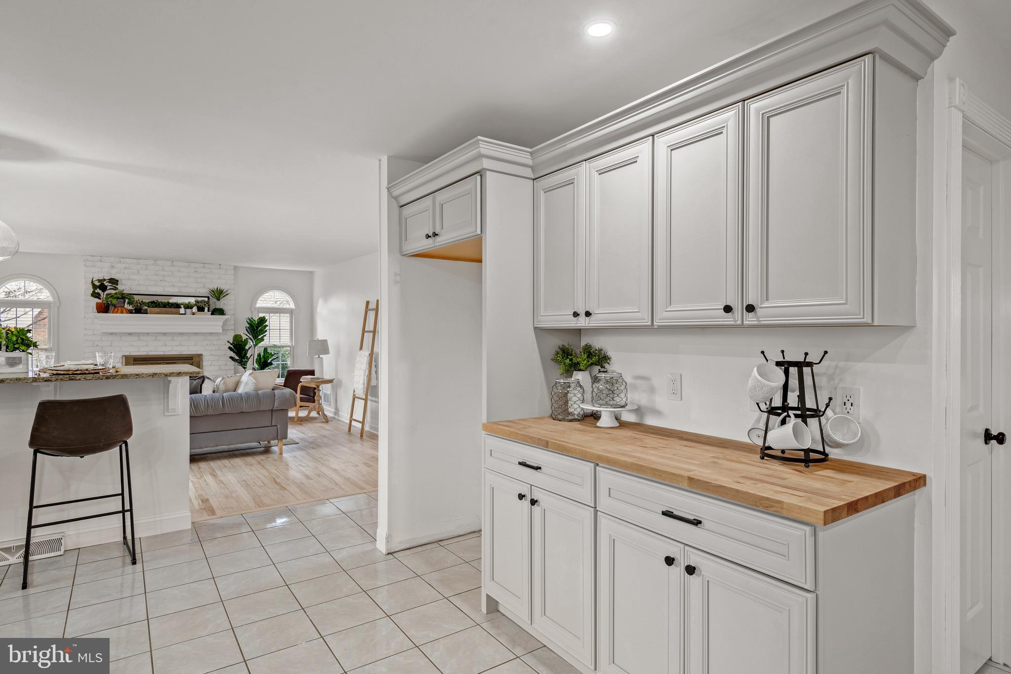 425 Coronet Dr