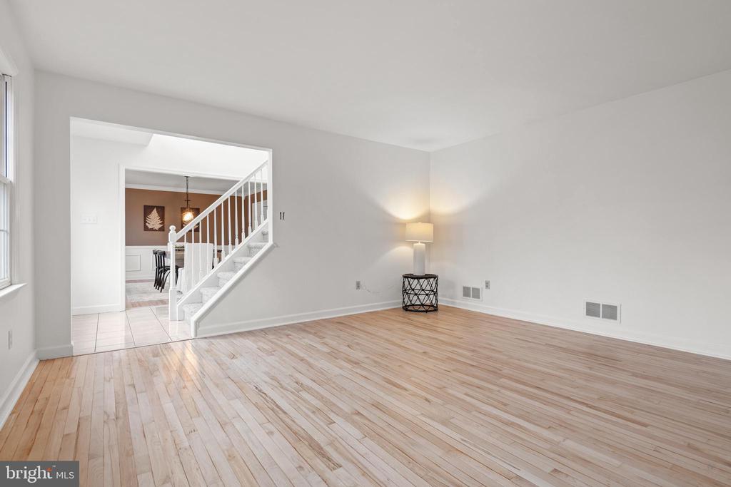 425 Coronet Dr