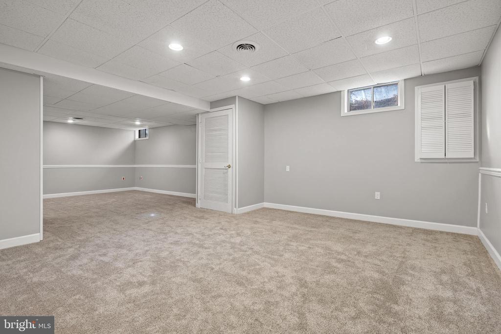 425 Coronet Dr