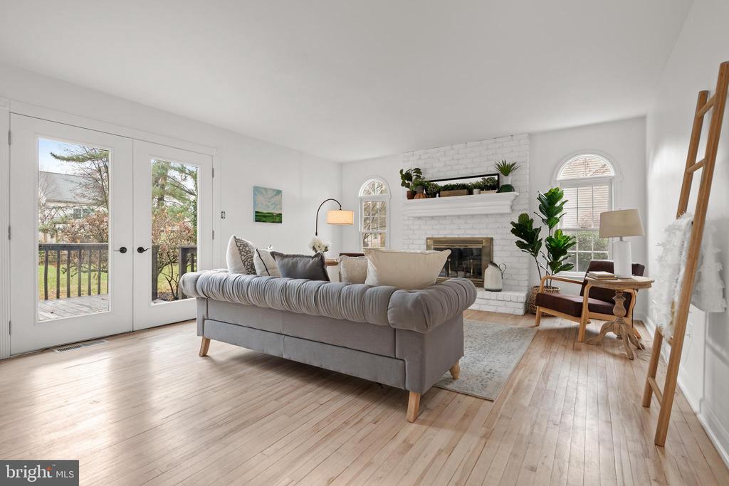 425 Coronet Dr