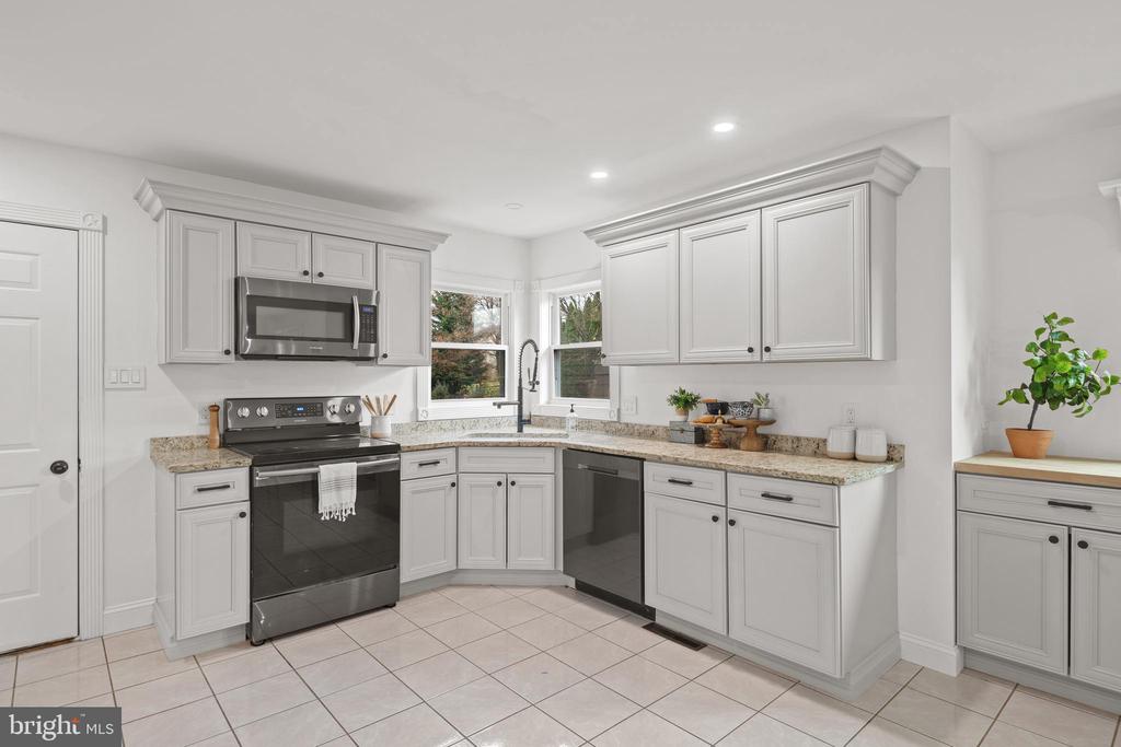 425 Coronet Dr