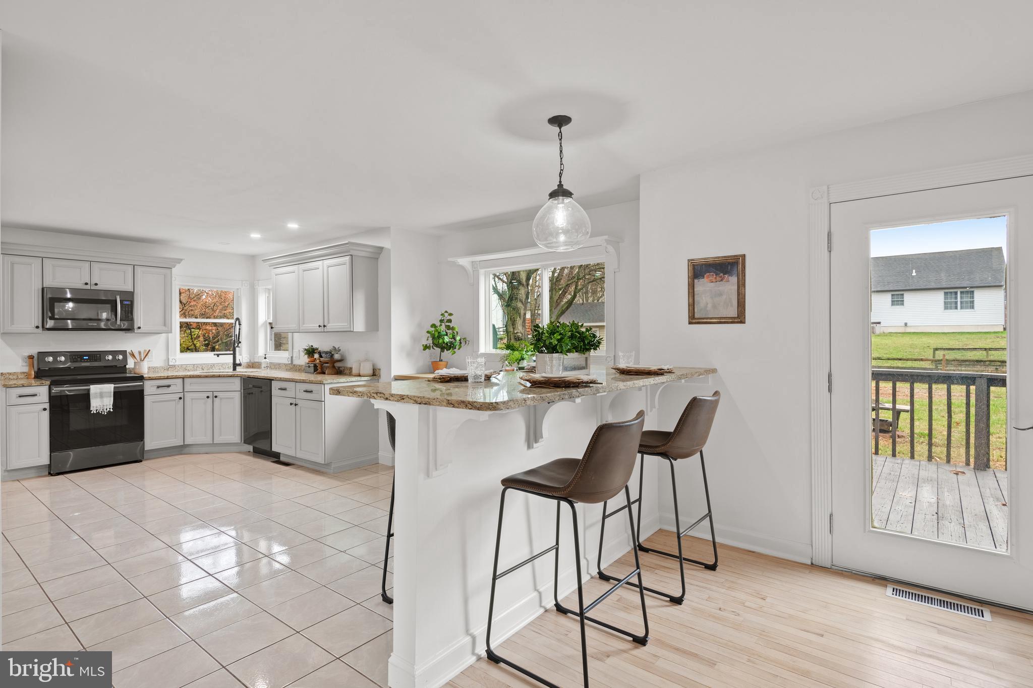 425 Coronet Dr