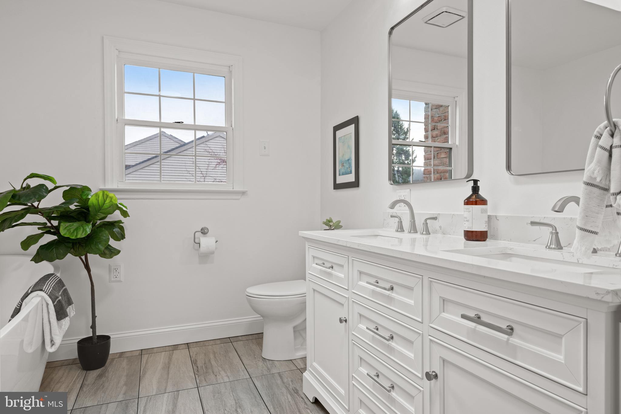 425 Coronet Dr