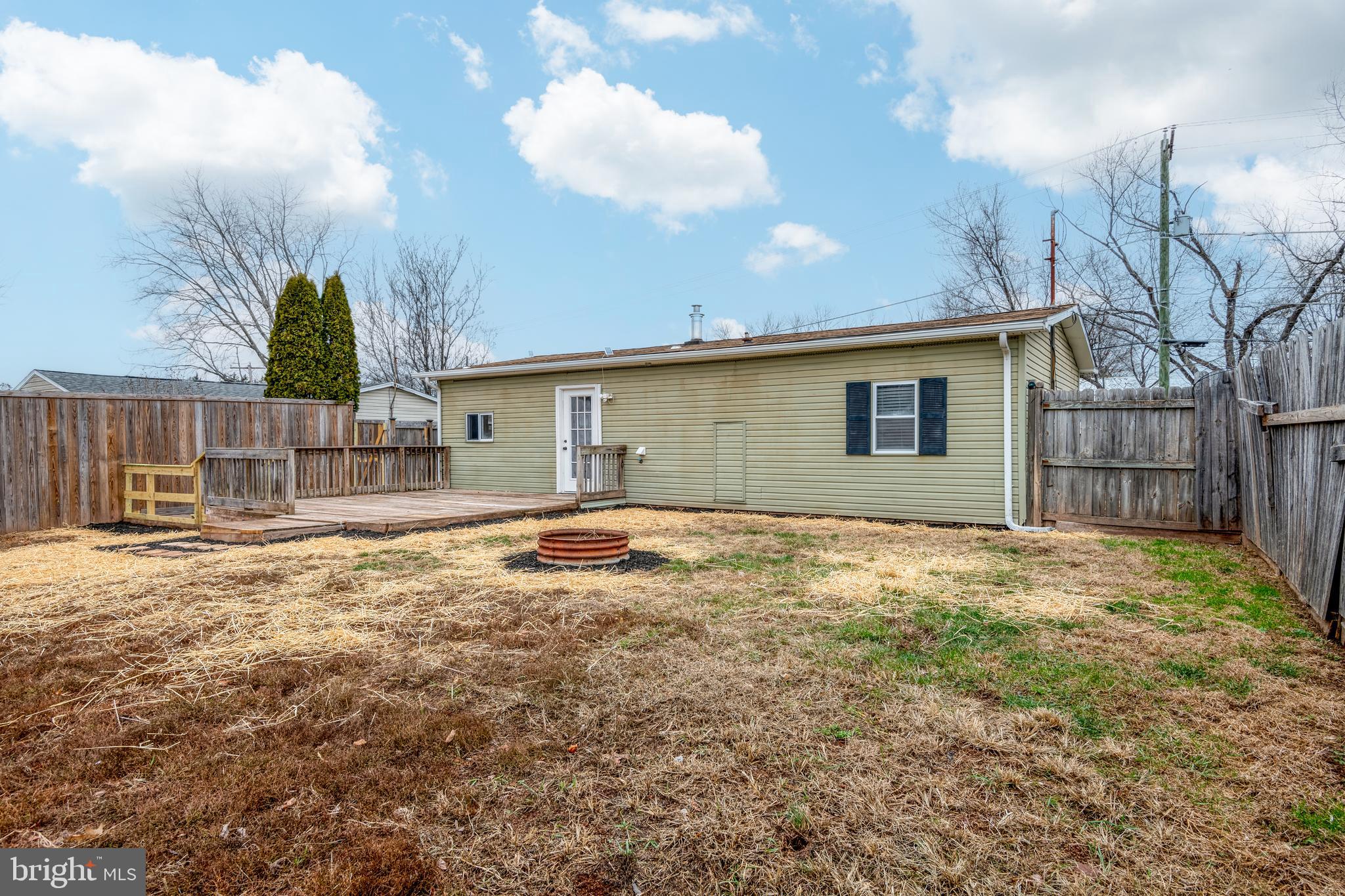 1252 Claire Dr