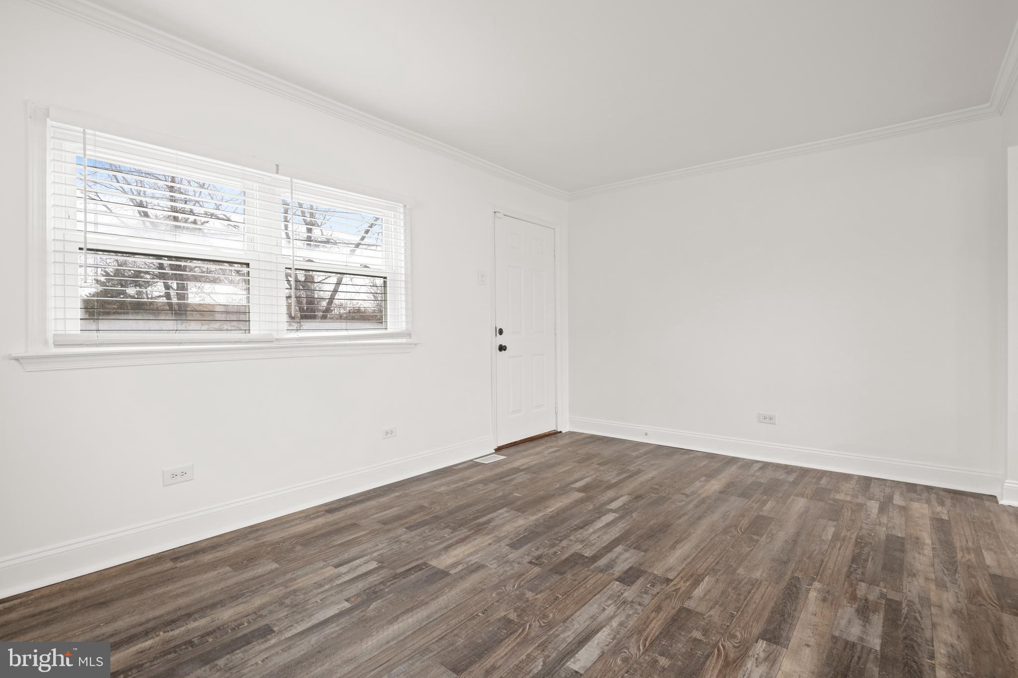 1252 Claire Dr
