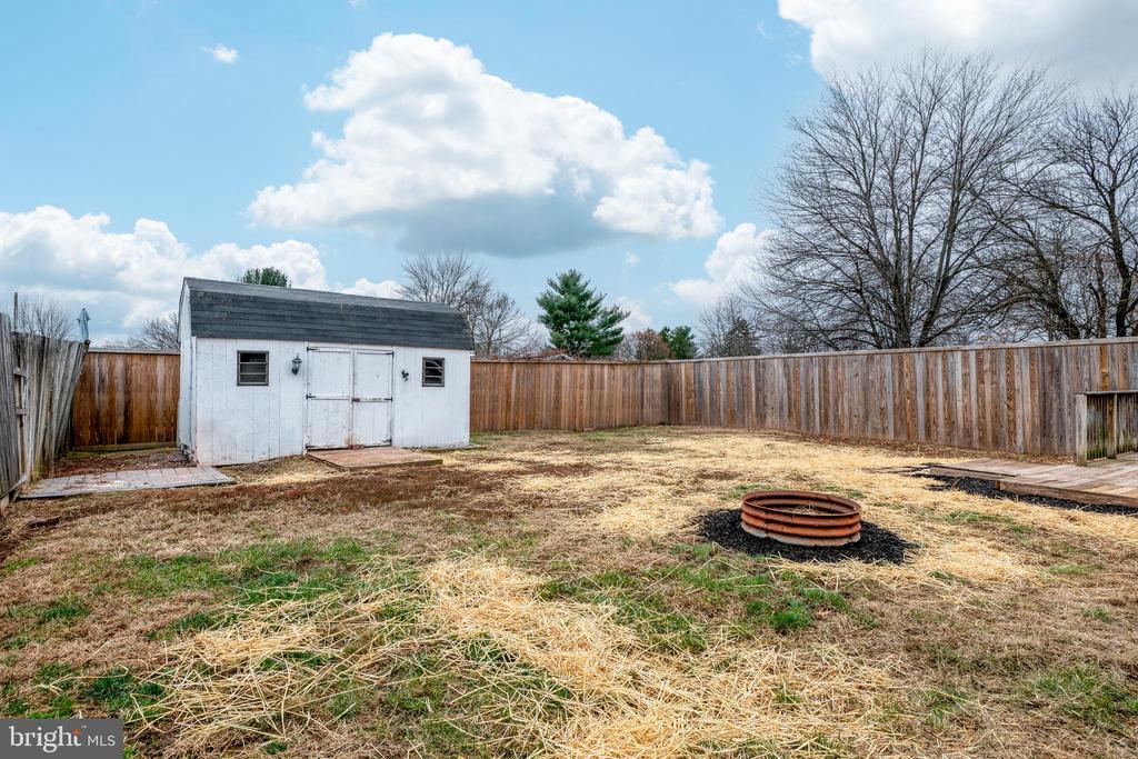 1252 Claire Dr