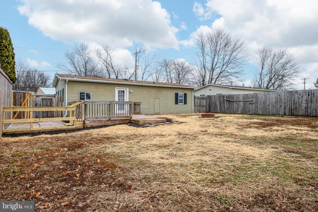 1252 Claire Dr