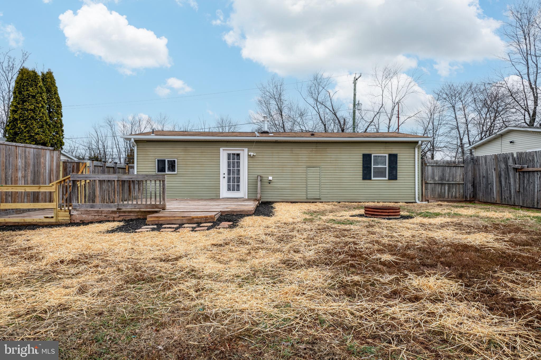 1252 Claire Dr