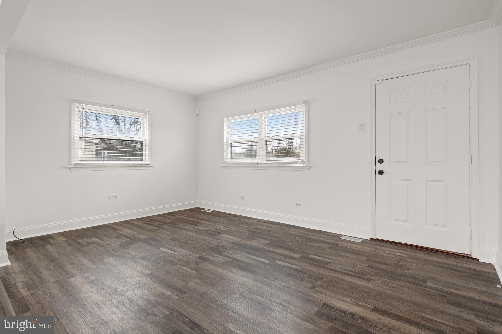 1252 Claire Dr