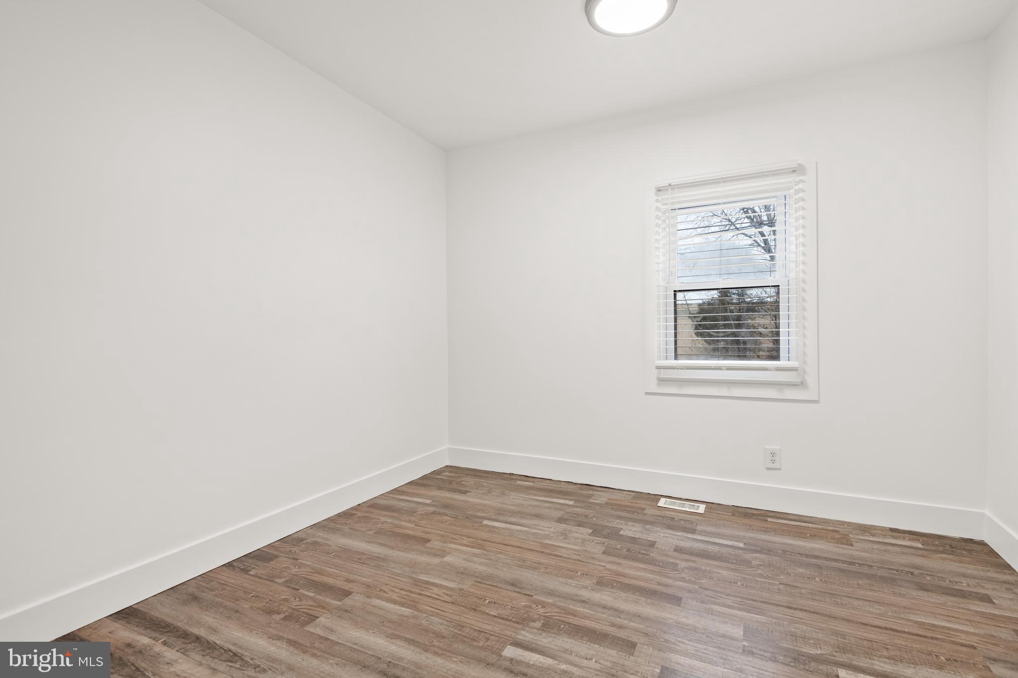 1252 Claire Dr