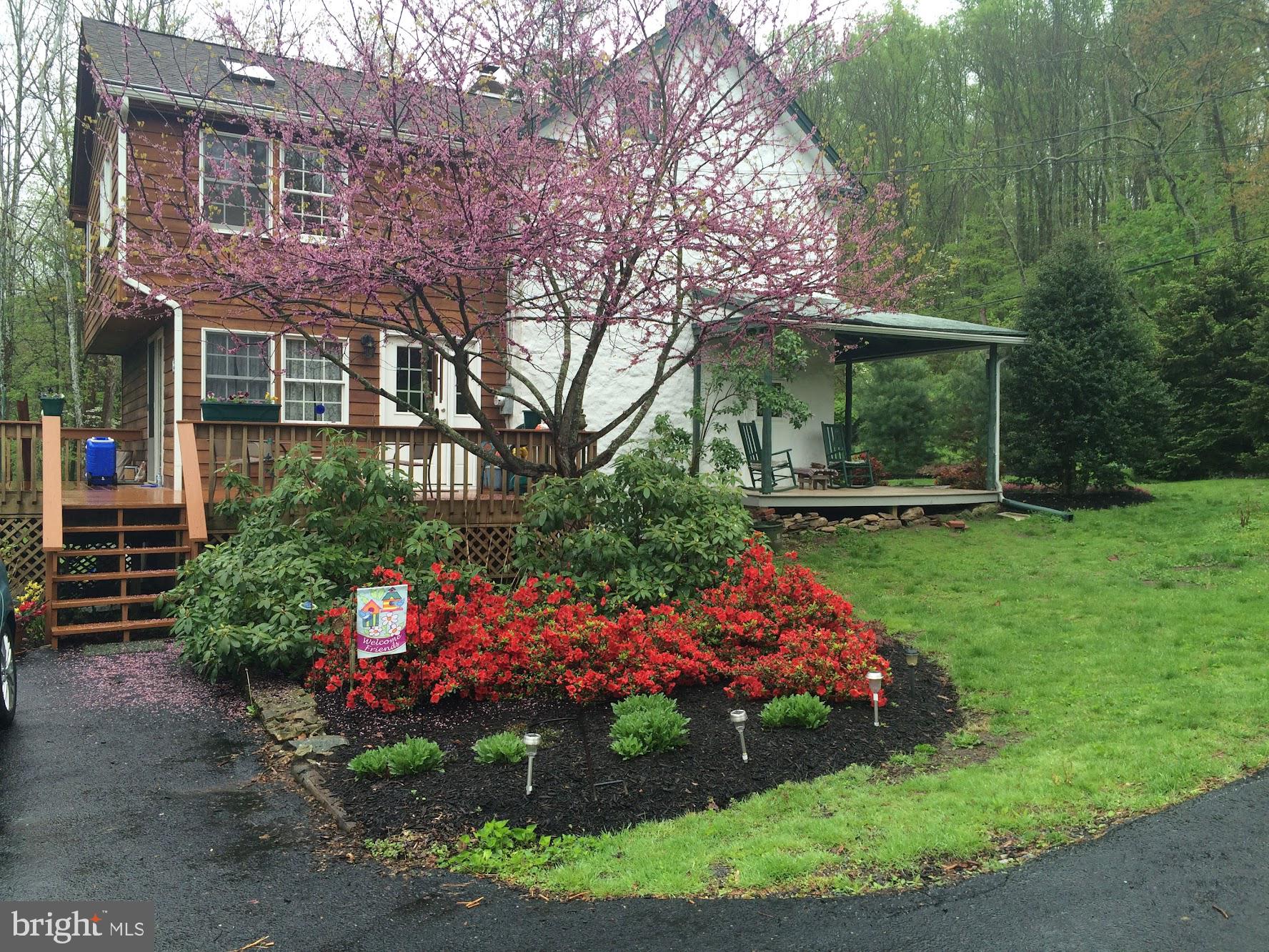851 Creek Rd