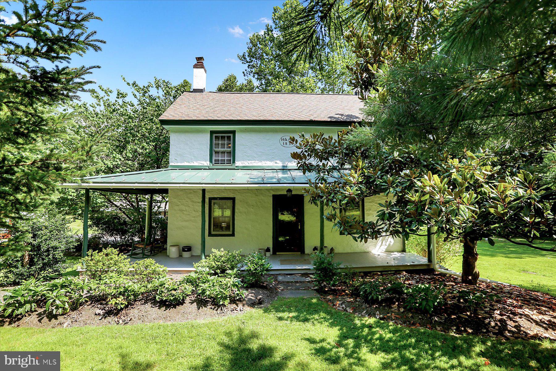 851 Creek Rd