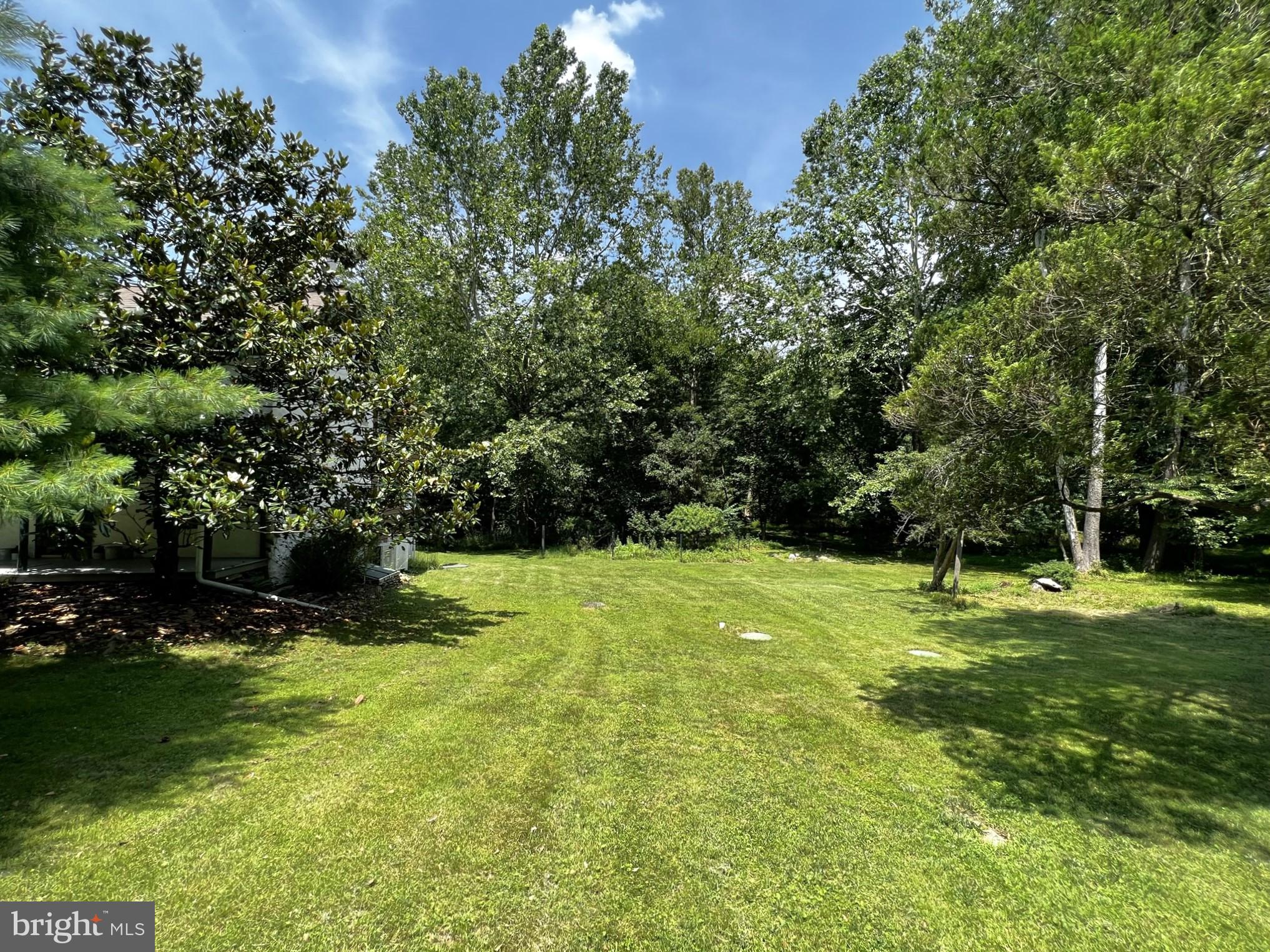 851 Creek Rd