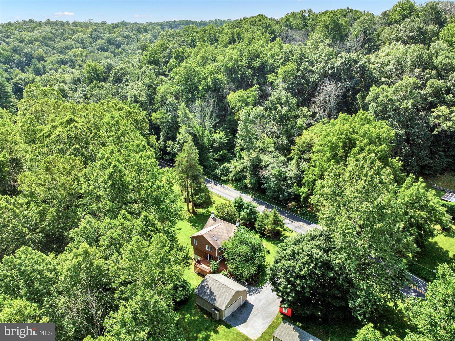 851 Creek Rd