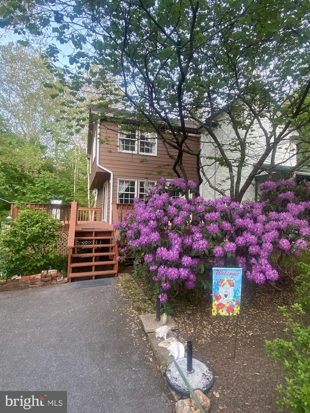 851 Creek Rd
