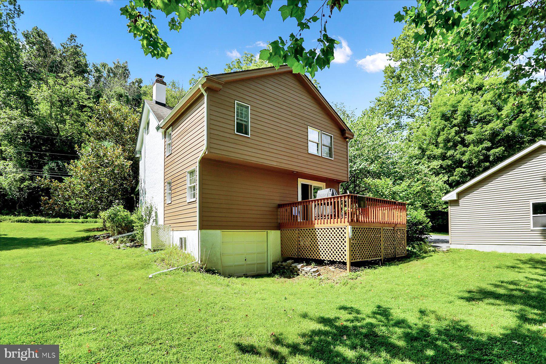 851 Creek Rd