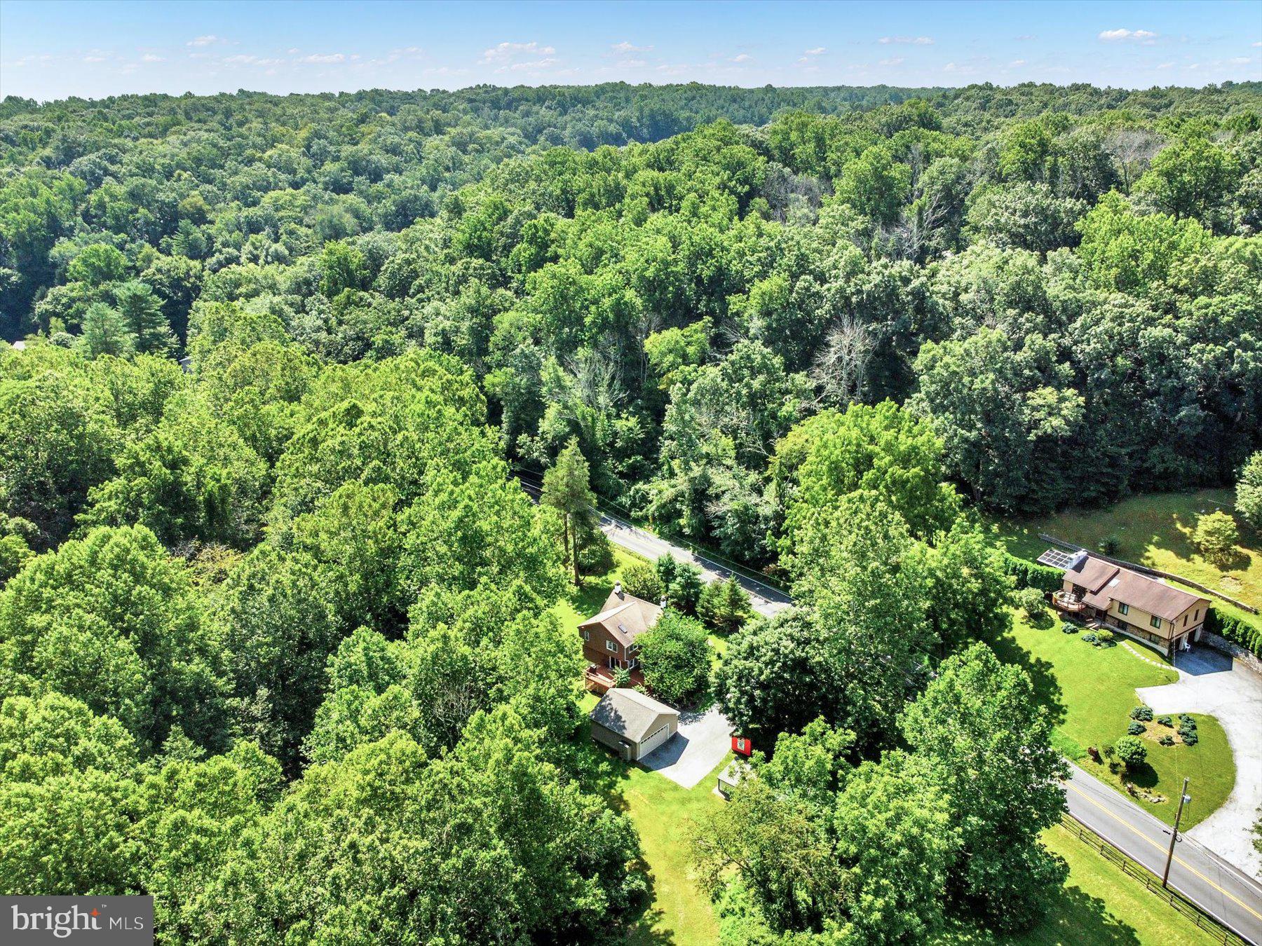851 Creek Rd