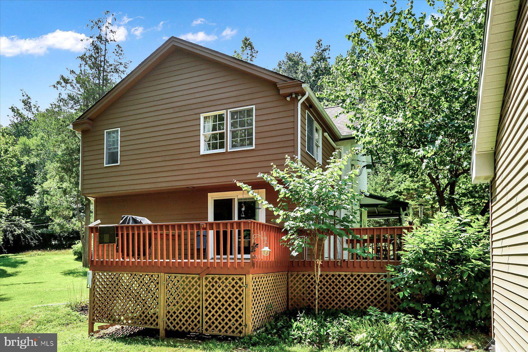 851 Creek Rd