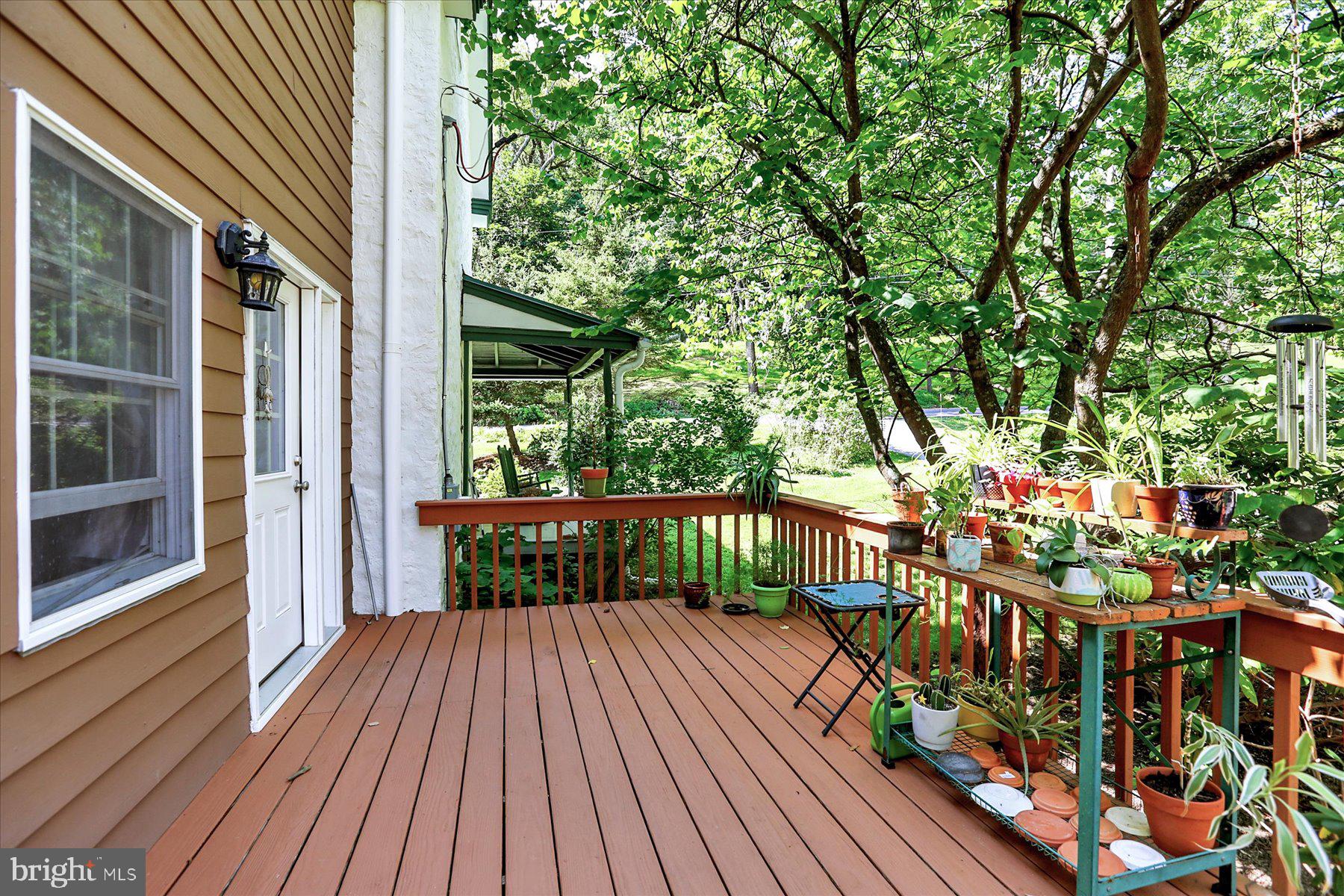 851 Creek Rd