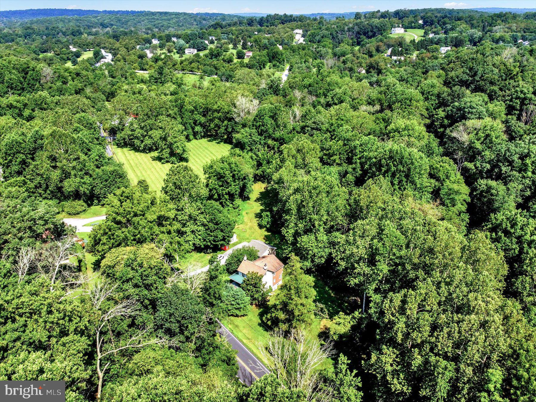 851 Creek Rd