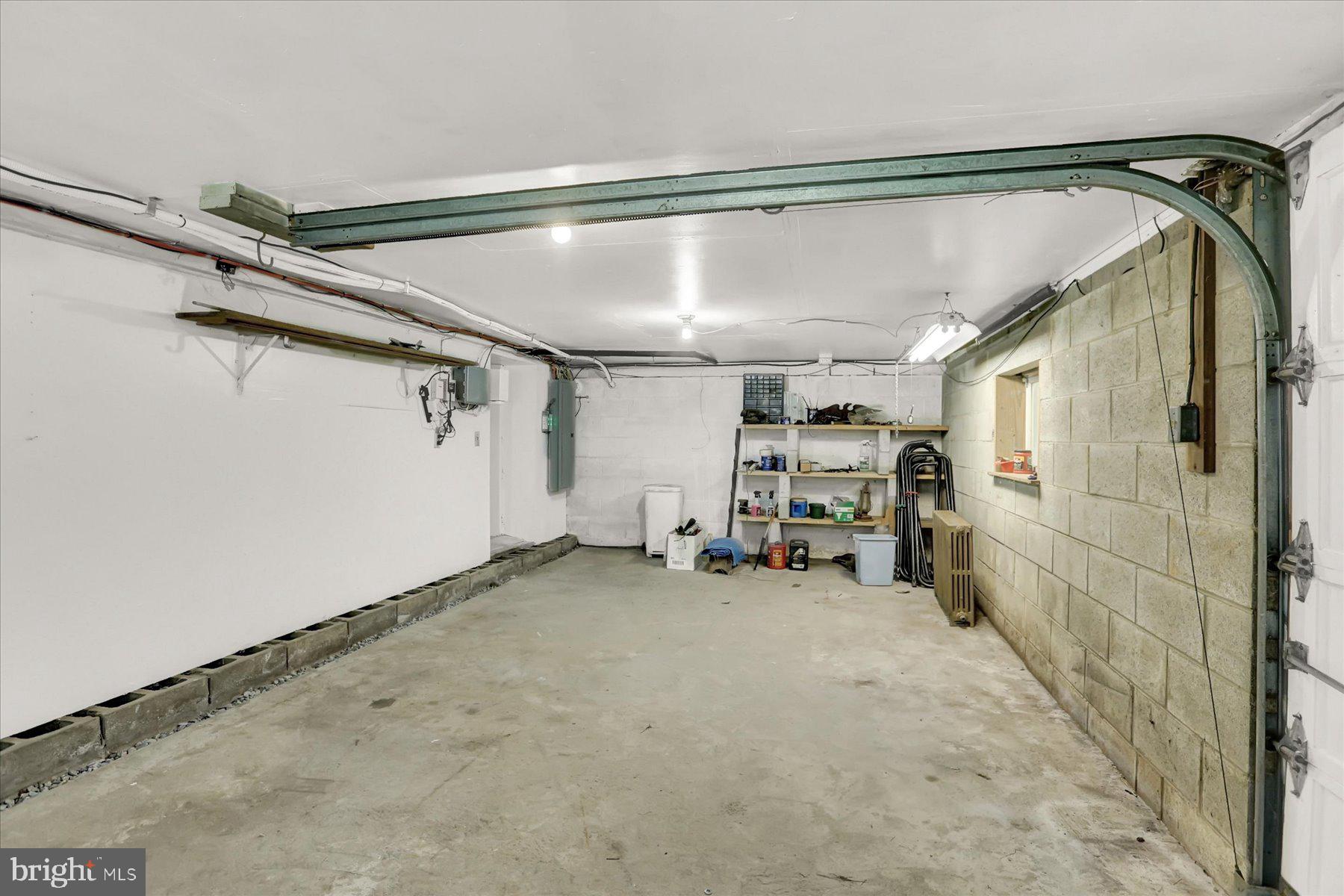 851 Creek Rd