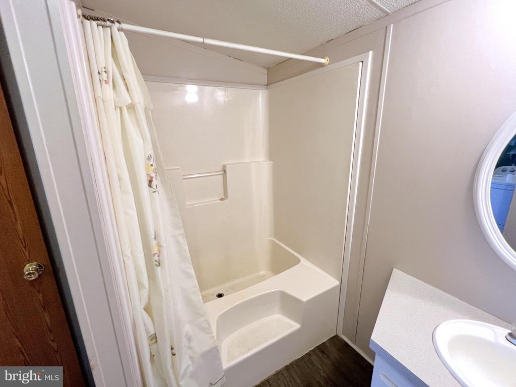 317-B Caravan Ct