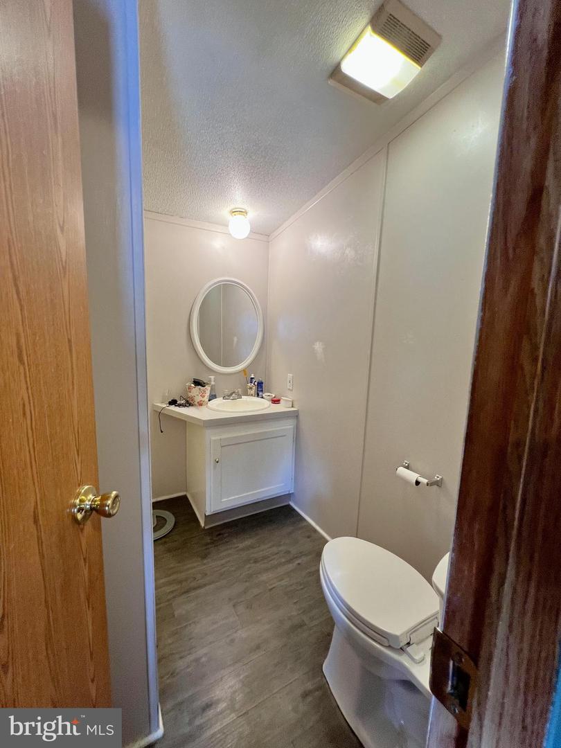 317-B Caravan Ct