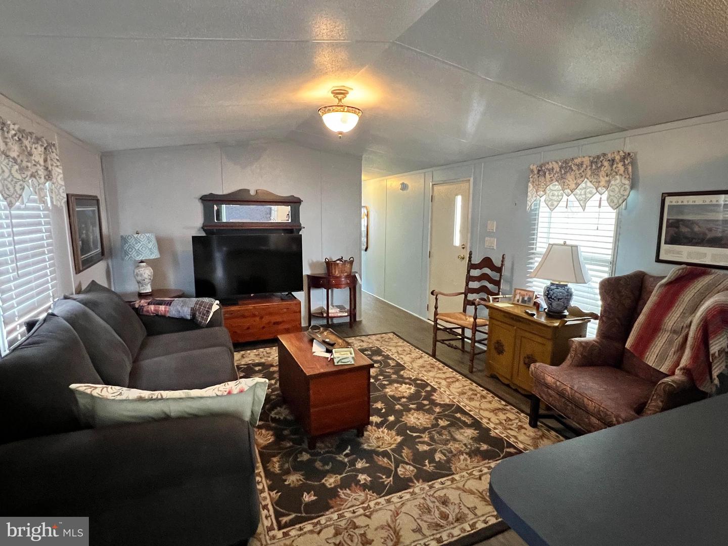 317-B Caravan Ct