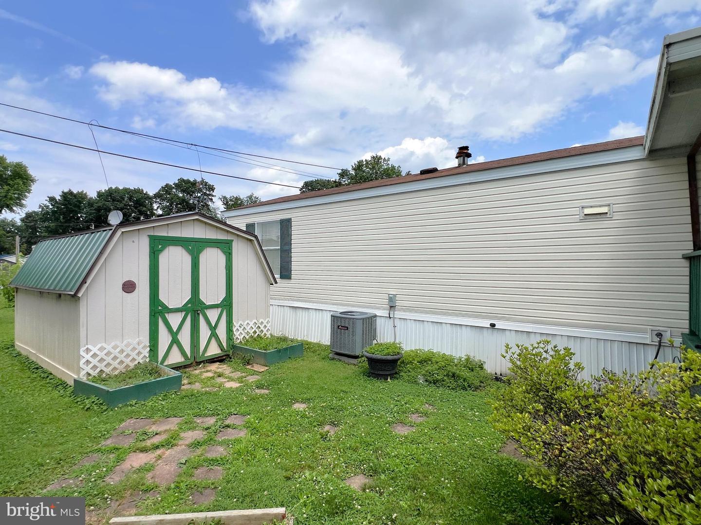 317-B Caravan Ct