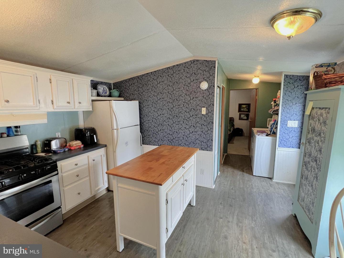 317-B Caravan Ct