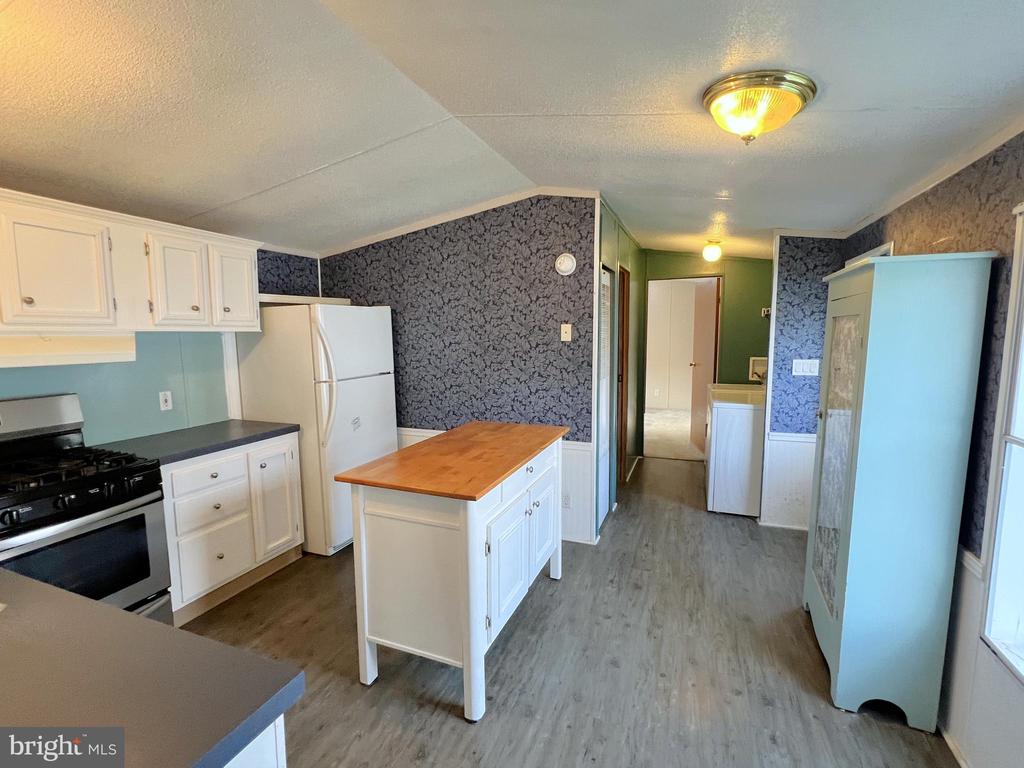 317-B Caravan Ct