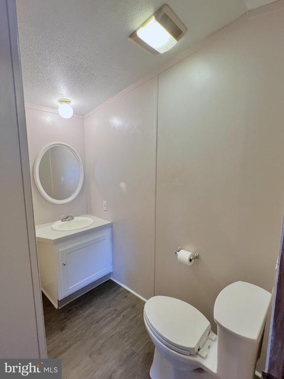 317-B Caravan Ct