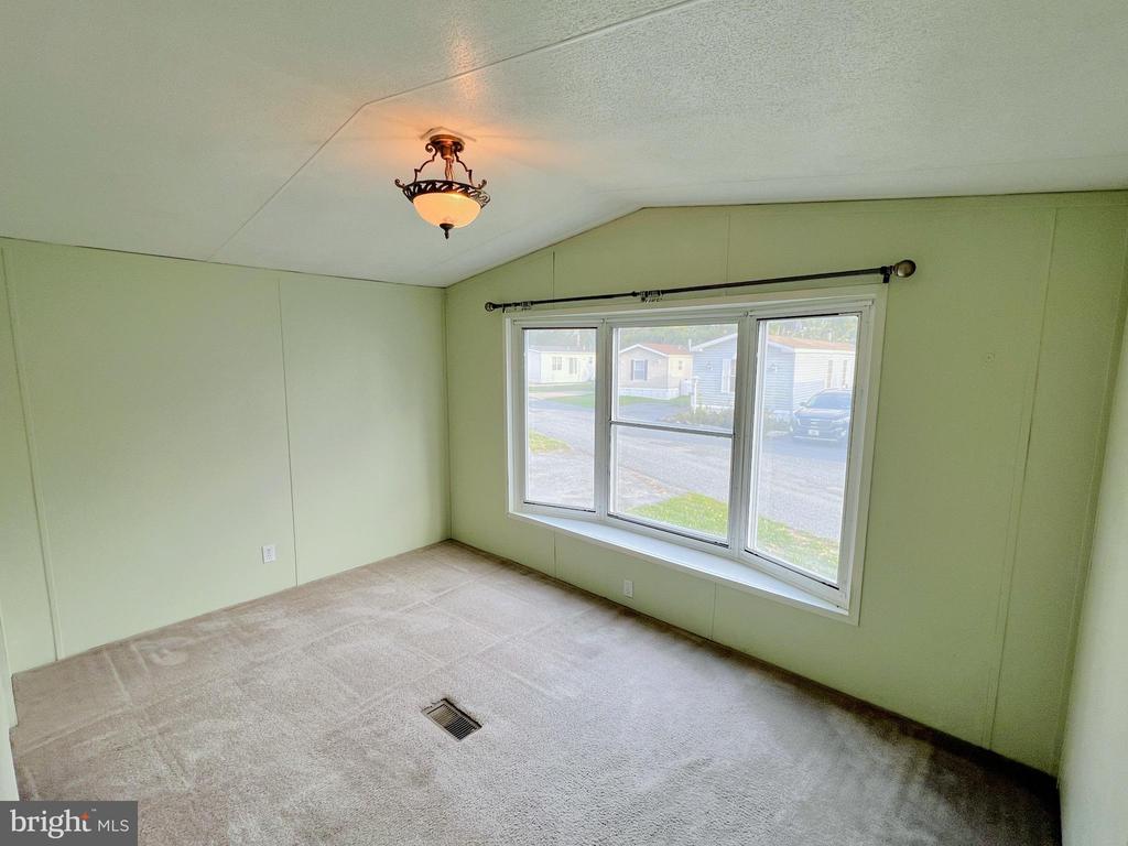 317-B Caravan Ct
